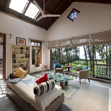 Saffronstays Thalassea, Alibaug - Picturesque Sea-Facing Villa With Colonial Decor 알리바그 외부 사진