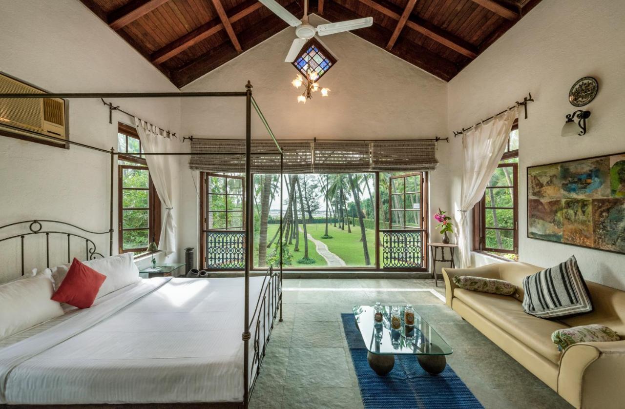 Saffronstays Thalassea, Alibaug - Picturesque Sea-Facing Villa With Colonial Decor 알리바그 외부 사진
