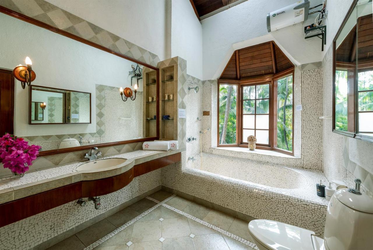 Saffronstays Thalassea, Alibaug - Picturesque Sea-Facing Villa With Colonial Decor 알리바그 외부 사진