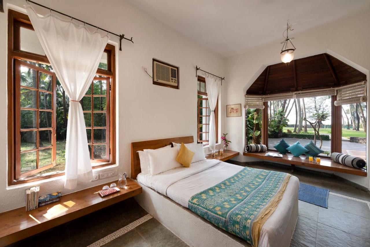 Saffronstays Thalassea, Alibaug - Picturesque Sea-Facing Villa With Colonial Decor 알리바그 외부 사진